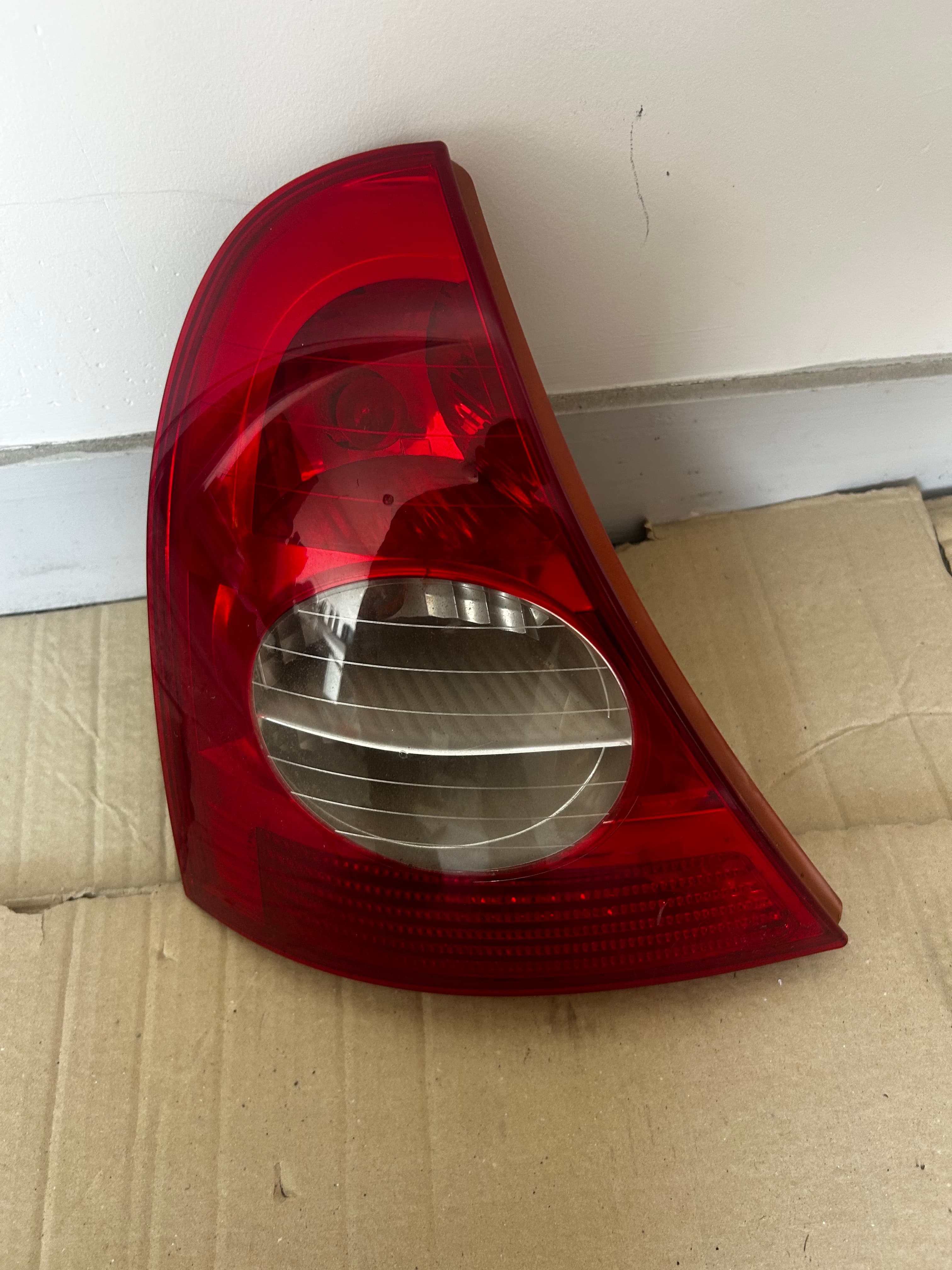 Feux de Clio 2 ARG