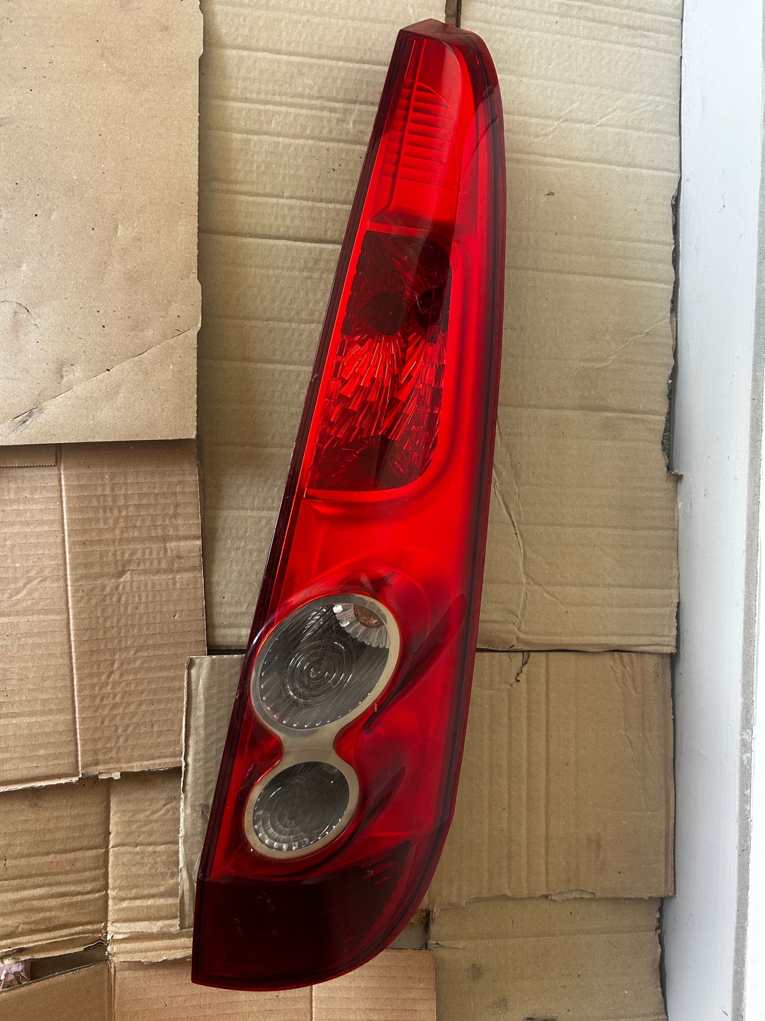 Feux de Ford fiesta 5 ARD